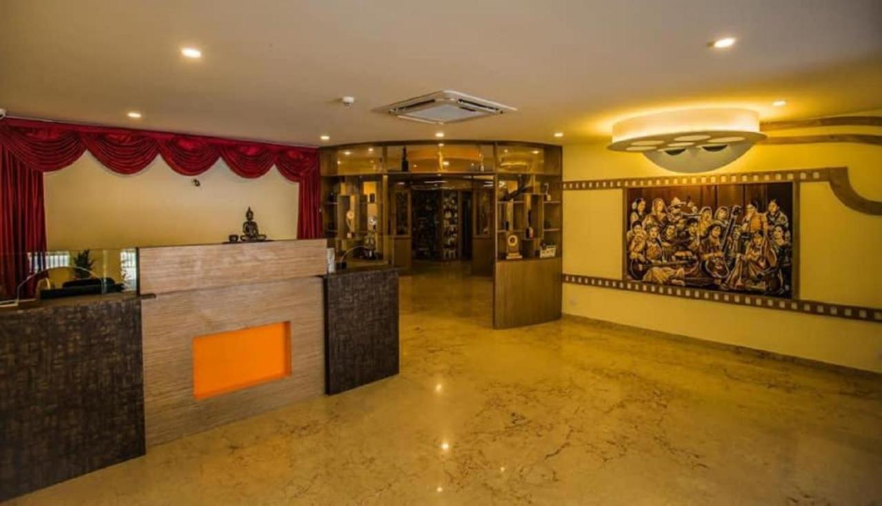 Cinemascope An Apart Hotel Ченнаї Екстер'єр фото