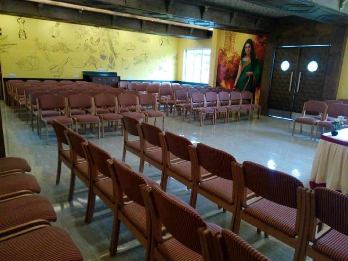 Cinemascope An Apart Hotel Ченнаї Екстер'єр фото